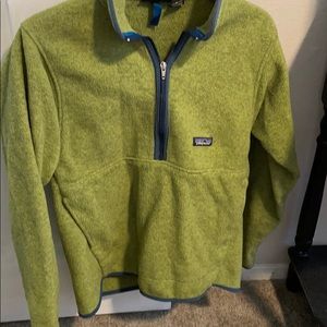 Green Patagonia men’s small synchilla fleece